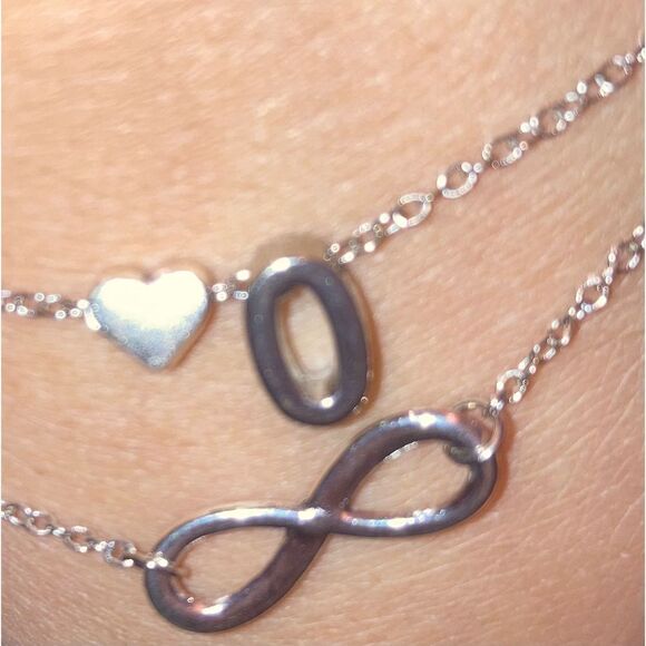 ☀️3/$12☀️ Stainless Steel Letter “O” Fashion Bracelet - Picture 1 of 5